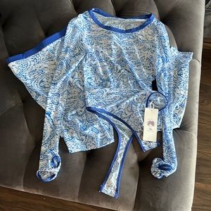 Blue and white mesh set